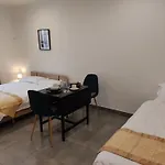 Chez Nous Et Chez Vous Studio