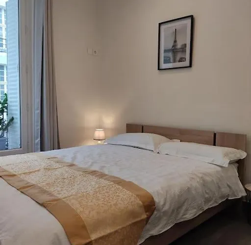 Chez Nous Et Chez Vous Studio